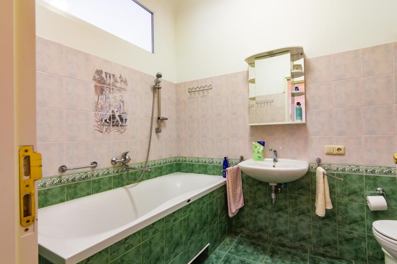 Classic Style Apartment In The Center Of Riga Exteriér fotografie
