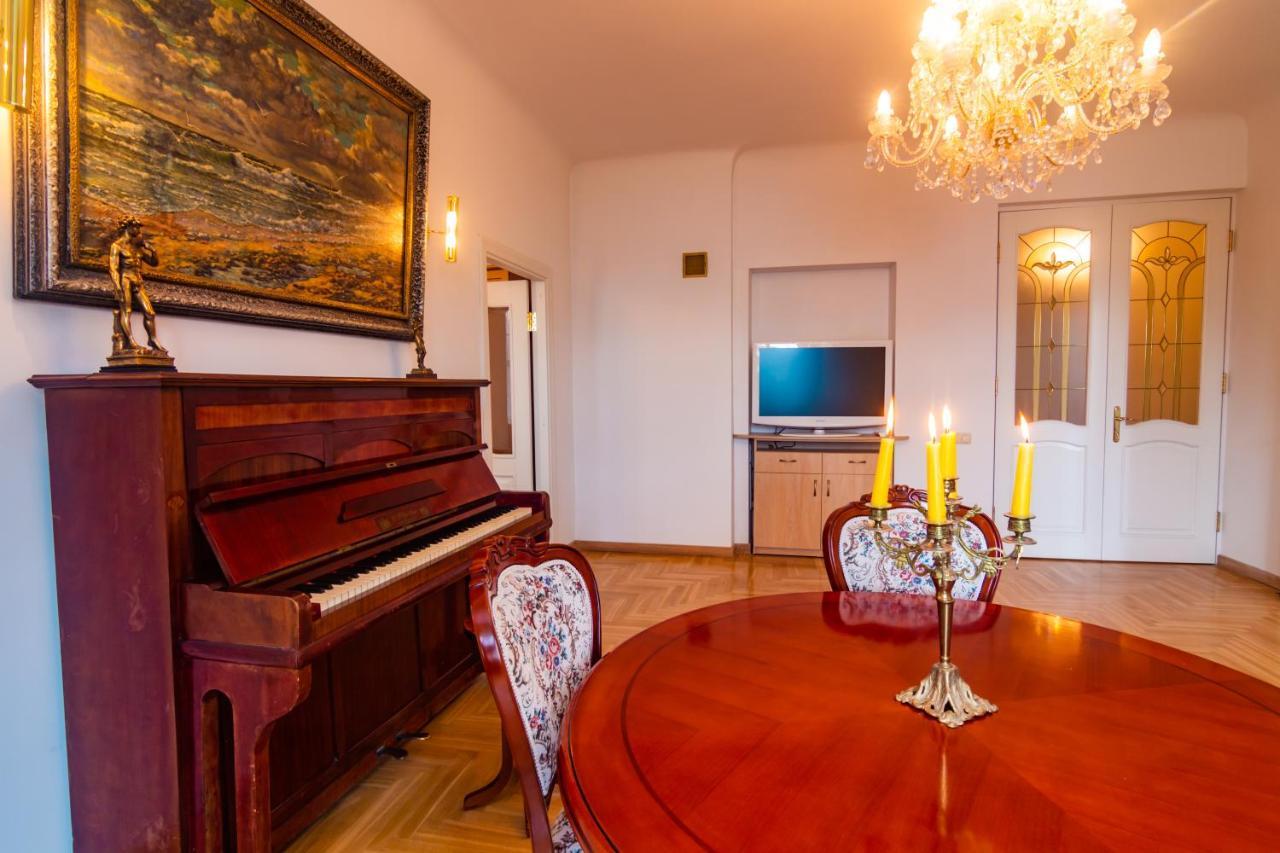 Classic Style Apartment In The Center Of Riga Exteriér fotografie