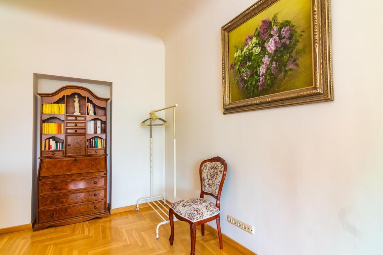 Classic Style Apartment In The Center Of Riga Exteriér fotografie